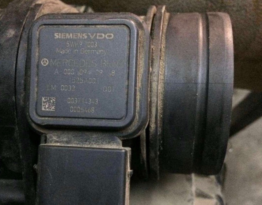Б/у расходомер воздуха для Mercedes ,Smart Forfour, A0000942948, 5WK9 7003 Кропивницький - зображення 1