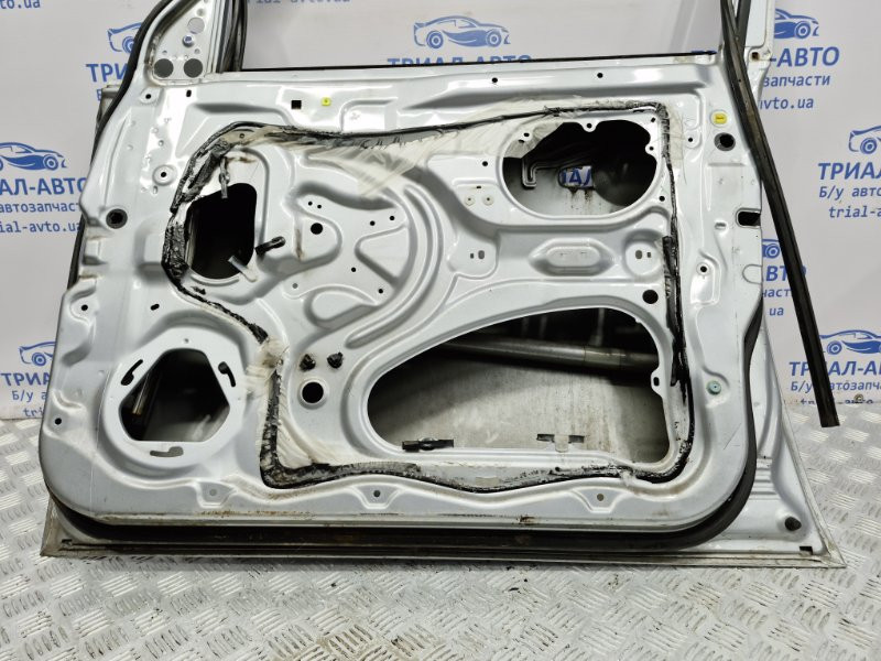 Дверь передняя правая Mitsubishi L200 KB 2.5 ДИЗЕЛЬ 4D56U 2006 (б/у) Киев - изображение 10