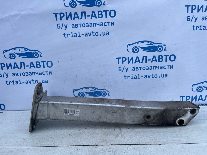 Кронштейн усилителя переднего бампера Jeep Cherokee KL 2.4 БЕНЗИН ED6 2013 прав. (б/у) Киев - изображение 4