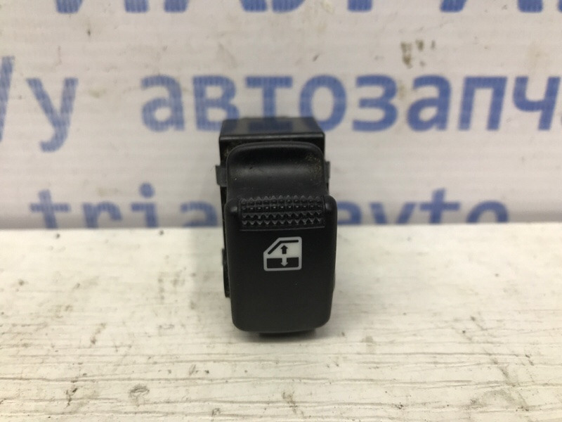 Кнопка стеклоподъемника Hyundai Tucson JM 2.0 DIESEL D4EA 2004 (б/у) Киев - изображение 1