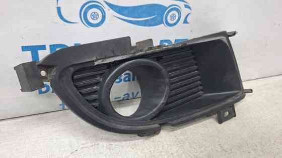 Решетка противотуманки правая Mitsubishi Lancer 9 1.6 БЕНЗИН 4G18 2003 (б/у) Київ