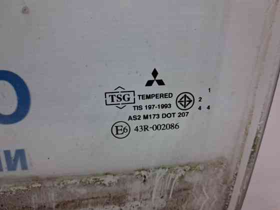 Стекло двери переднее левое Mitsubishi L200 2006-2015 MN117597 (Арт. 69321) Київ