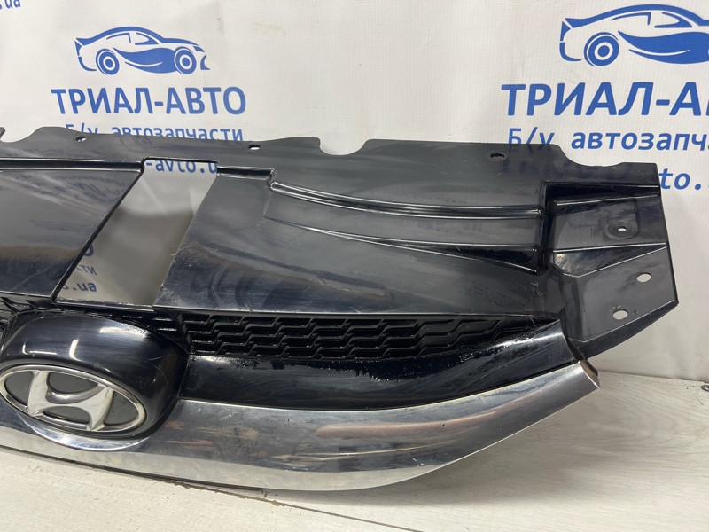 Решетка радиатора Hyundai IX35 LM 1.7 DIESEL D4FD 2009 (б/у) Киев - изображение 2
