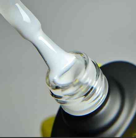 Must Have! Молочний Гель-лак Izzy Premium Milky для ідеального покриття Киев