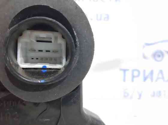 Замок двери передний правый Toyota Camry 55 2014 (б/у) Киев