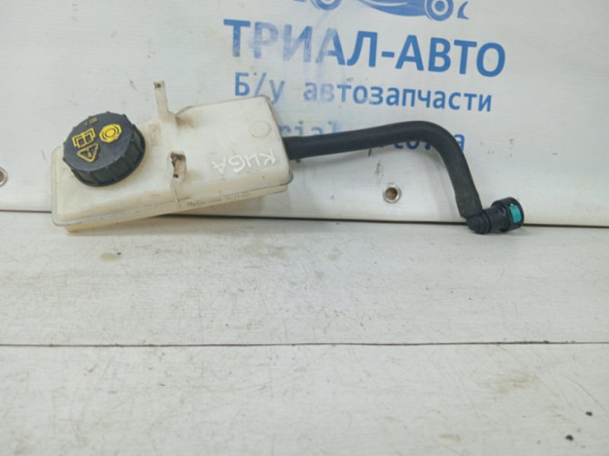 Бачок главного тормозного цилиндра Ford Kuga CBS 2.0 DIESEL 2011 (б/у) Київ - зображення 2