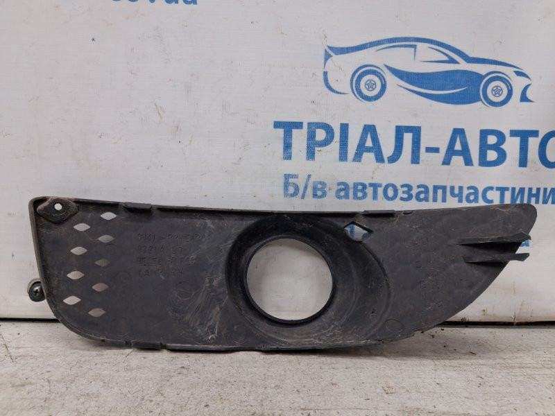 Решетка противотуманки правая Mitsubishi Lancer 10 2.0 БЕНЗИН 4B11 2007 (б/у) Киев - изображение 1