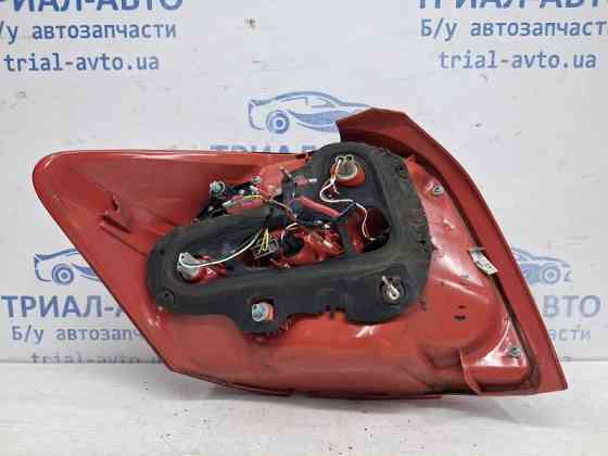 Фонарь задний внешний правый Toyota Auris E150 1.6 БЕНЗИН 1ZRFAE 2006 (б/у) Київ