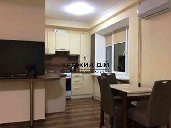 Оренда 2х кімнатної студії, біля ст. м. Печерська. № 11157433 Київ