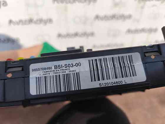 Блок предохранителей Peugeot 407 2004-2011 (9655708480) Ковель