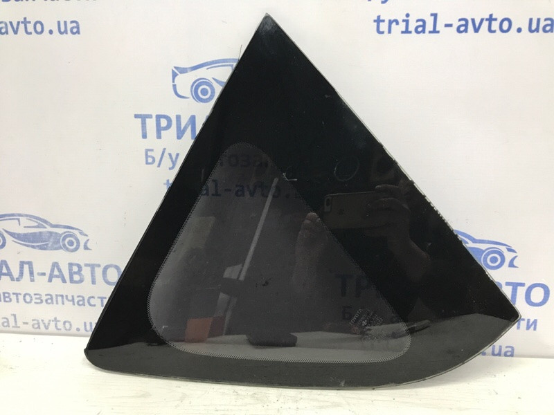 Стекло в кузов заднее правое Toyota RAV 4 A30 2.0 БЕНЗИН 1AZFE 2005 (б/у) Київ - зображення 1