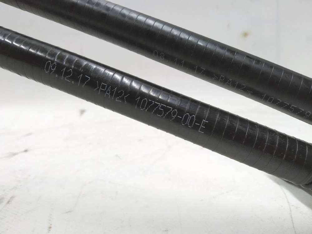 1Патрубок системы охлаждения теплообменник (Chiller)-батарея (RWD) Tesla model 3 1077579-00-E Киев - изображение 4