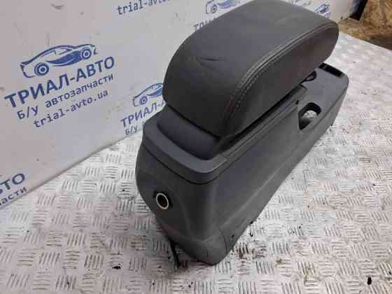 Подлокотник Hyundai Tucson 2004-2009 846712E910LM (Арт. 64375) Київ