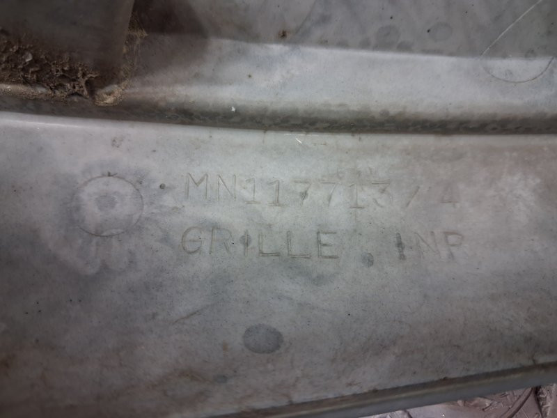 Решетка радиатора Mitsubishi Pajero Wagon 1999-2006 MN117713 (Арт. 62130) Київ - зображення 7