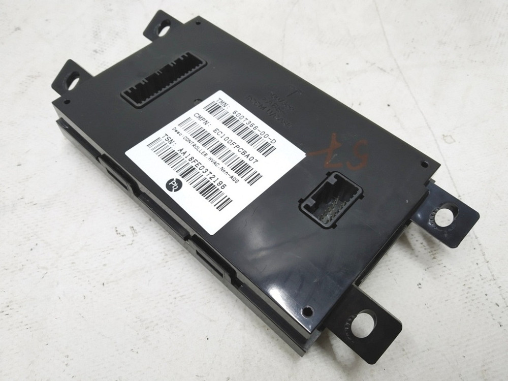 Контроллер климатической установки (мелкие следы окисления) Tesla model X S REST 6007366-00-E Київ - зображення 1