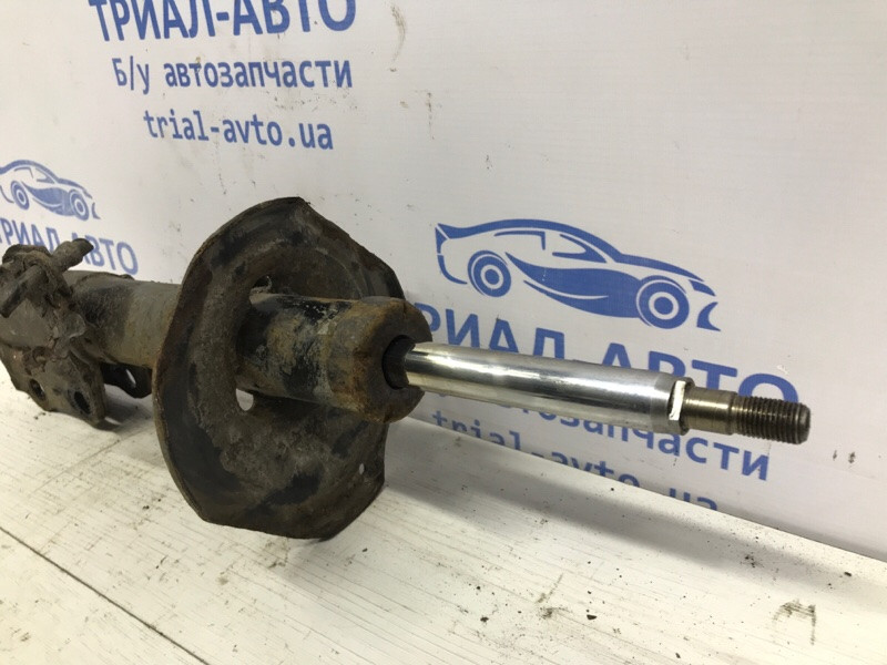 Амортизатор передний левый Toyota Avensis T25 1.8 БЕНЗИН 1ZZFE 2002 (б/у) Київ - зображення 2