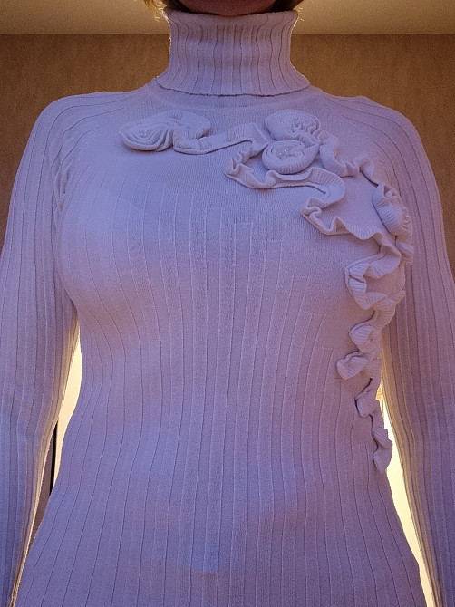 Продам женский белый свитер р.48,рост 170 см Киев - изображение 1