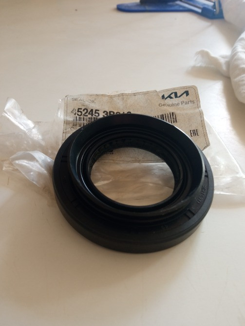 Сальник полуоси левый KIA/HYUNDAI 45245-3B210 Киев - изображение 3