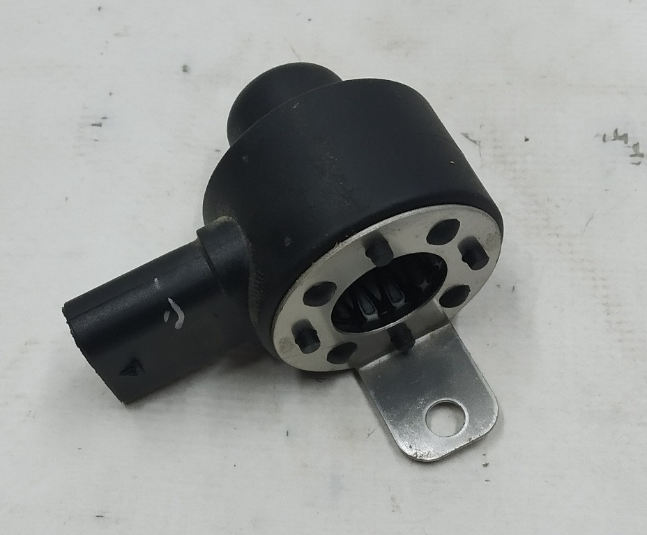 Регулятор положения (магнитного типа) иглы клапана теплообменника/чиллера Tesla model 3 1133855-00-B Київ - зображення 2