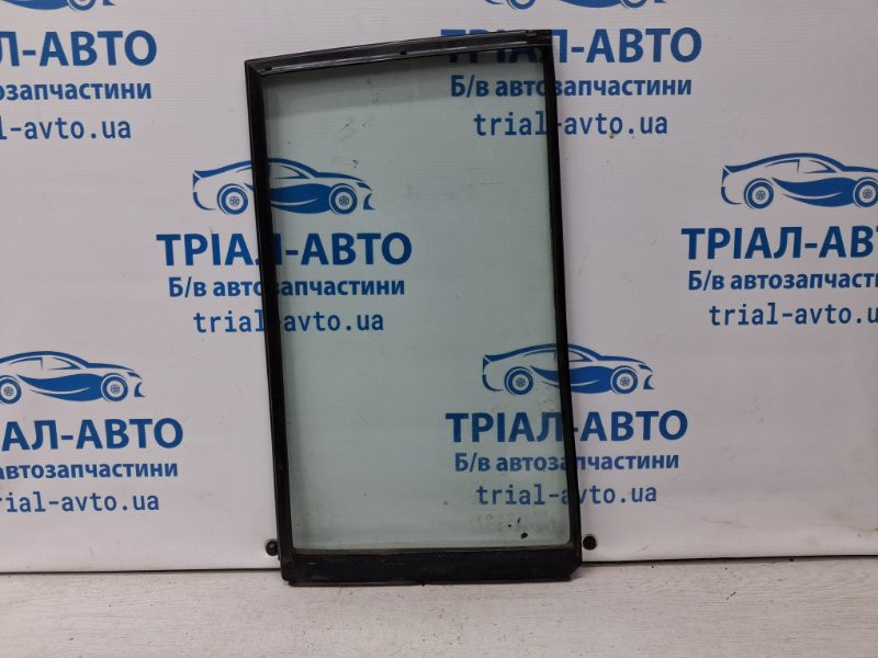 Стекло двери задней левой (форточка) Mitsubishi Pajero Wagon 3 3.2 ДИЗЕЛЬ 4M41 1999 (б/у) Київ - зображення 2