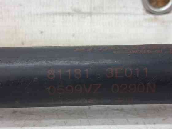 Амортизатор капота Kia Sorento 2002-2011 811813E010 (Арт. 63118) Київ