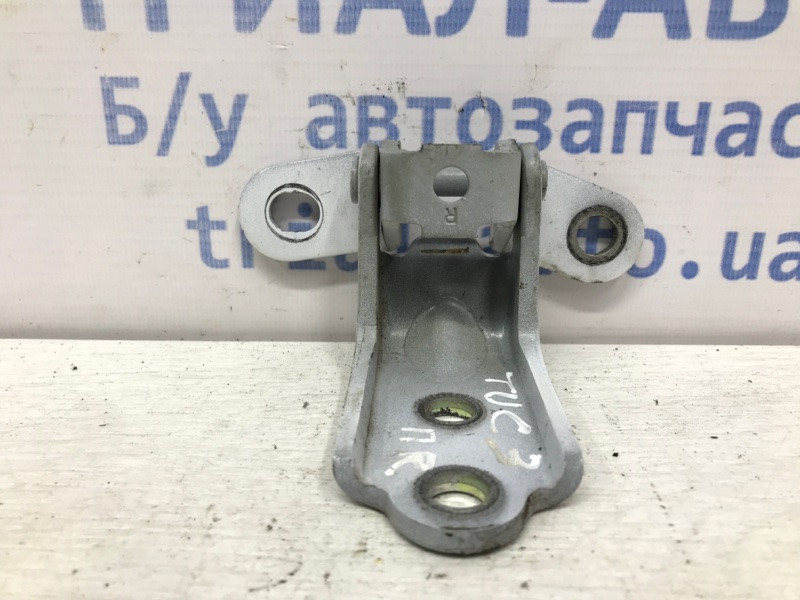 Петля двери передней правой Hyundai Tucson TL 1.7 DIESEL D4FD 2015 (б/у) Киев - изображение 1