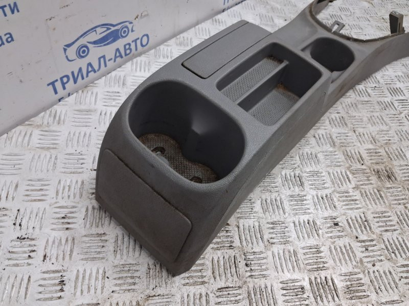 Подлокотник Volkswagen Caddy 2K 1.9 DIESEL BJB 2003 (б/у) Киев - изображение 3