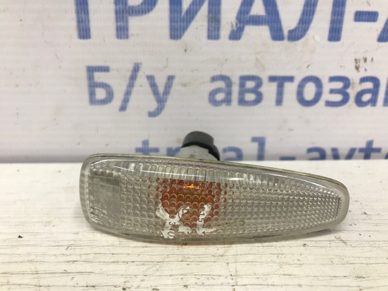 Повторитель поворотника Mitsubishi Outlander XL 2.2 DIESEL 4N14 2007 (б/у) Киев - изображение 1