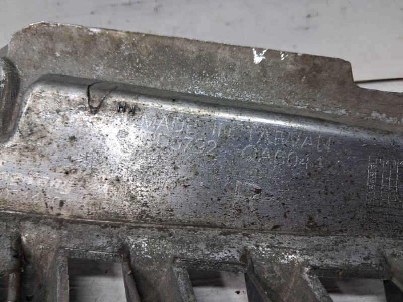 Решетка радиатора Mitsubishi L200 KB 2.5 DIESEL 4D56 2006 прав. (б/у) Київ - зображення 5