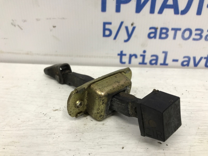 Ограничитель двери передний правый Mitsubishi Outlander CU 2.4 БЕНЗИН 4G69 2003 (б/у) Киев - изображение 3