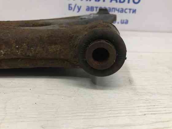 Рычаг правый Mitsubishi Lancer 9 1.6 БЕНЗИН 4G18 2003 (б/у) Киев