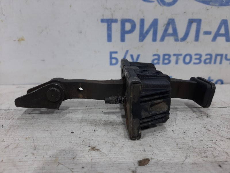 Ограничитель двери передний левый Toyota Avensis 2002-2010 6861005040 (Арт. 26430) Київ - зображення 1