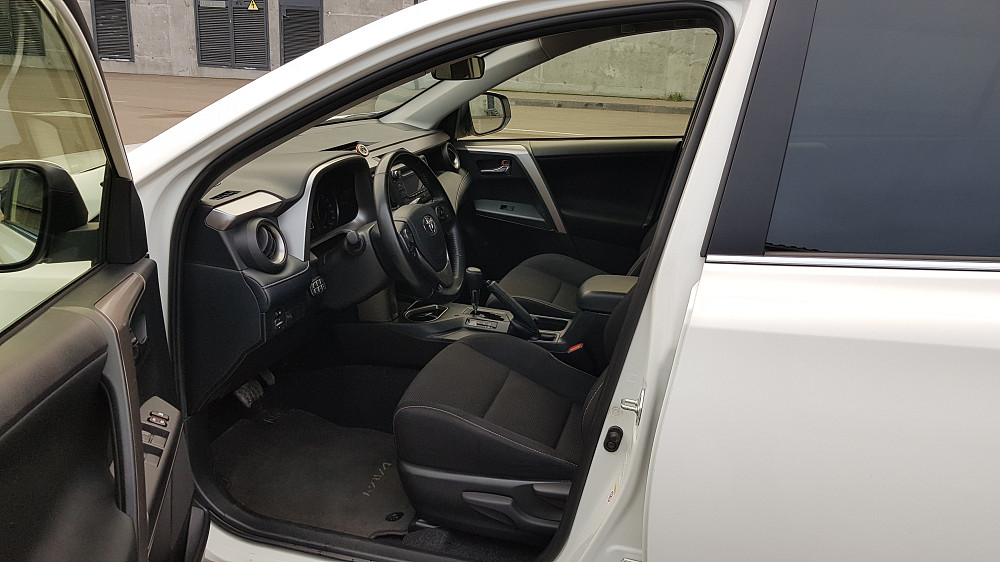 Продажа TOYOTA RAV4 2.0 (IV), 2018 г., 57000 км., белый (Киев, Украина) Киев - изображение 10