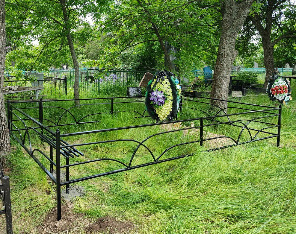 Оградка на могилу. Дніпро - зображення 5