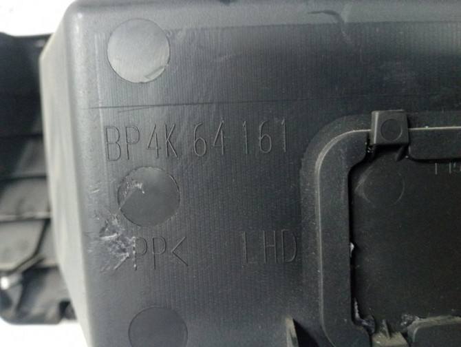 Бардачок Mazda 3 BK 1.6 БЕНЗИН Z6 2003 (б/у) Киев - изображение 4