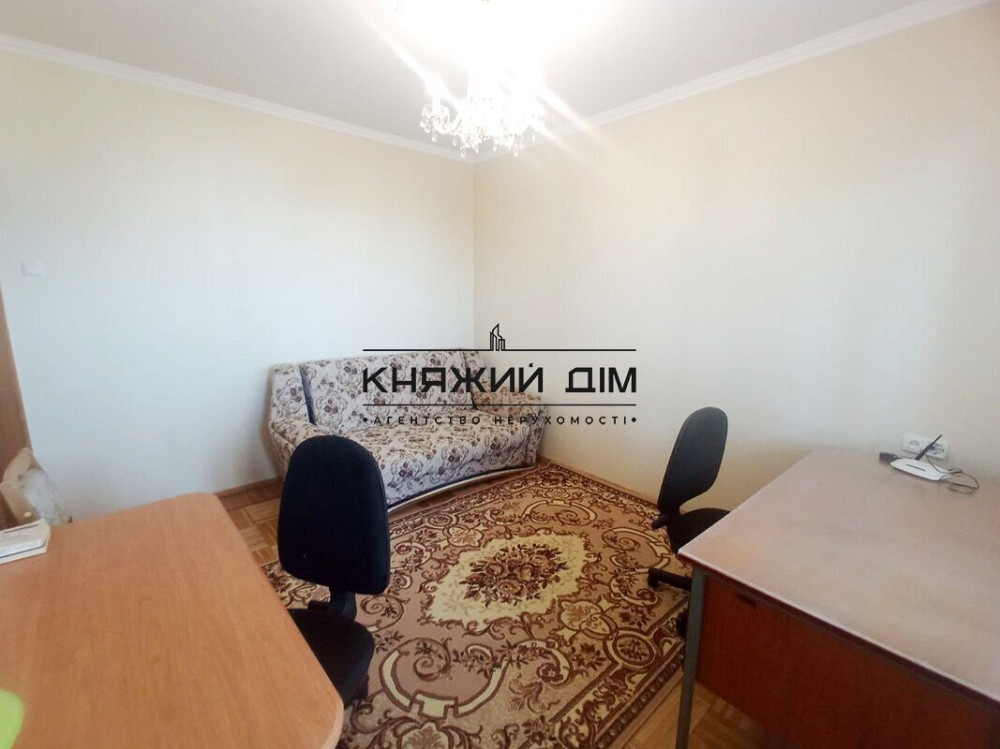 Хороша 3-х. кімнатна,роздільна квартира.Метро Вырлица. Код об'єкту: 1199581. Київ - зображення 1