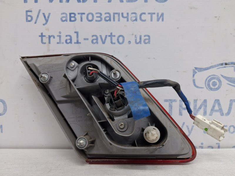 Фонарь задний внутренний правый Toyota Camry XV40 2.4 БЕНЗИН 2AZFE 2006 (б/у) Киев - изображение 2