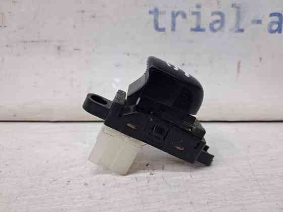 Кнопка стеклоподъемника Nissan Qashqai J11 1.2 БЕНЗИН HRA2DDT 2013 (б/у) Київ