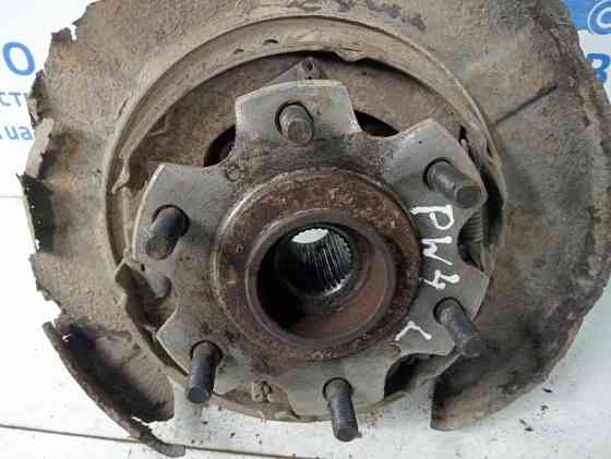 Цапфа задняя левая со ступицей Mitsubishi Pajero Wagon 4 3.2 ДИЗЕЛЬ 4M41 2006 (б/у) Київ