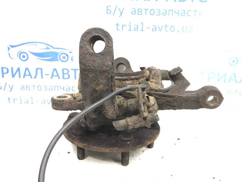 Кулак поворотный правый со ступицей Mitsubishi L200 KB 2.5 ДИЗЕЛЬ 4D56U МКПП 2006 (б/у) Киев - изображение 3