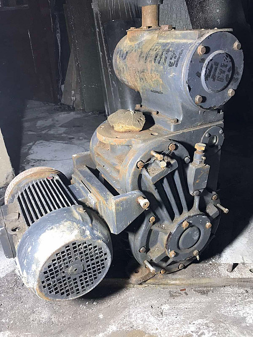 Насос вакуумный АВЗ-20д Полтава - зображення 1