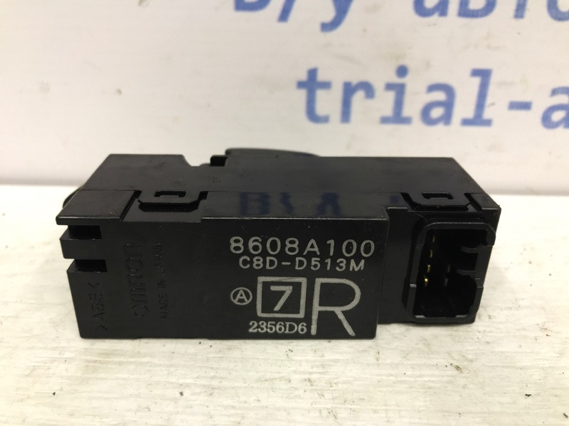 Кнопка стеклоподъемника Mitsubishi Lancer 9 1.6 БЕНЗИН 4G18 2003 (б/у) Київ - зображення 3