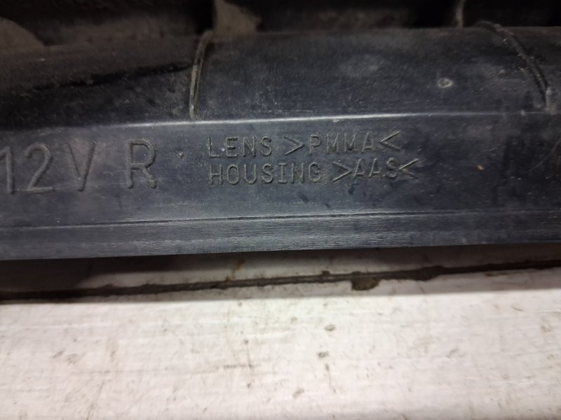 Фонарь задний внешний правый Mitsubishi Pajero Wagon 3 3.2 ДИЗЕЛЬ 4M41 1999 (б/у) Киев - изображение 7