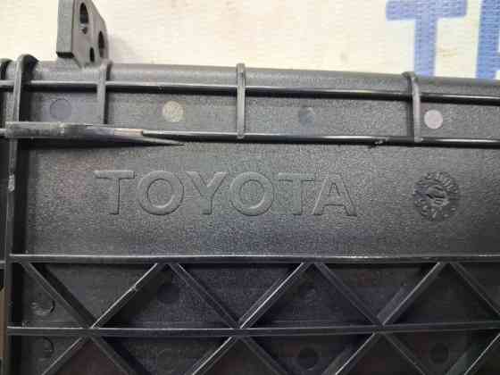 Подстаканник Toyota Avensis 2002-2010 5562005021 (Арт. 78410) Київ