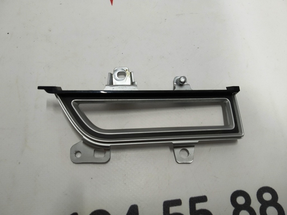 1Накладка воздуховода центральной панели хром (пасс. правая) (с поврежд.) Tesla model X S REST 10617 Киев - изображение 1