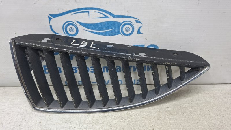 Решетка радиатора Mitsubishi Lancer 9 1.6 БЕНЗИН 4G18 2003 лев. (б/у) Киев - изображение 1