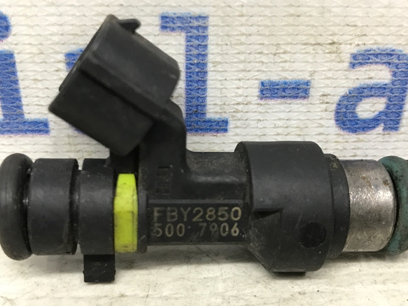 Форсунка топливная Nissan Qashqai J10 2.0 БЕНЗИН MR20DE 2006 (б/у) Киев - изображение 2