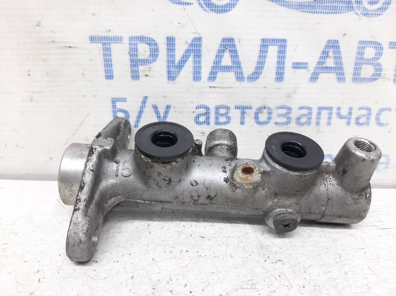 Тормозной цилиндр главный Mitsubishi Pajero Sport K9 2.5 DIESEL 4D56 1996 (б/у) Киев - изображение 1