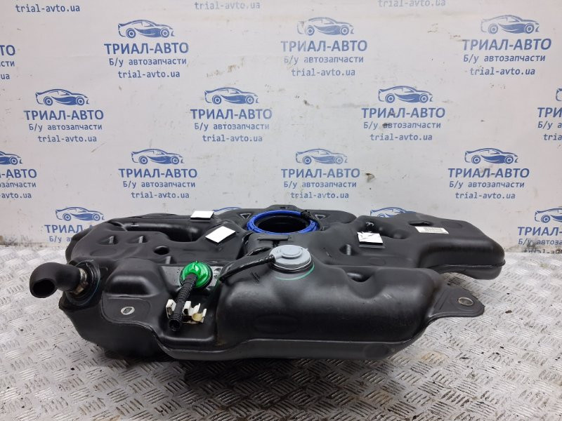 Бак топливный пластик Toyota Auris E150 1.6 БЕНЗИН 1ZRFAE 2006 (б/у) Киев - изображение 1