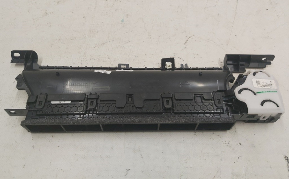 Воздуховод центральной панели водительский в сборе c электродвигателем Tesla model 3 1083320-00-F Київ - зображення 1